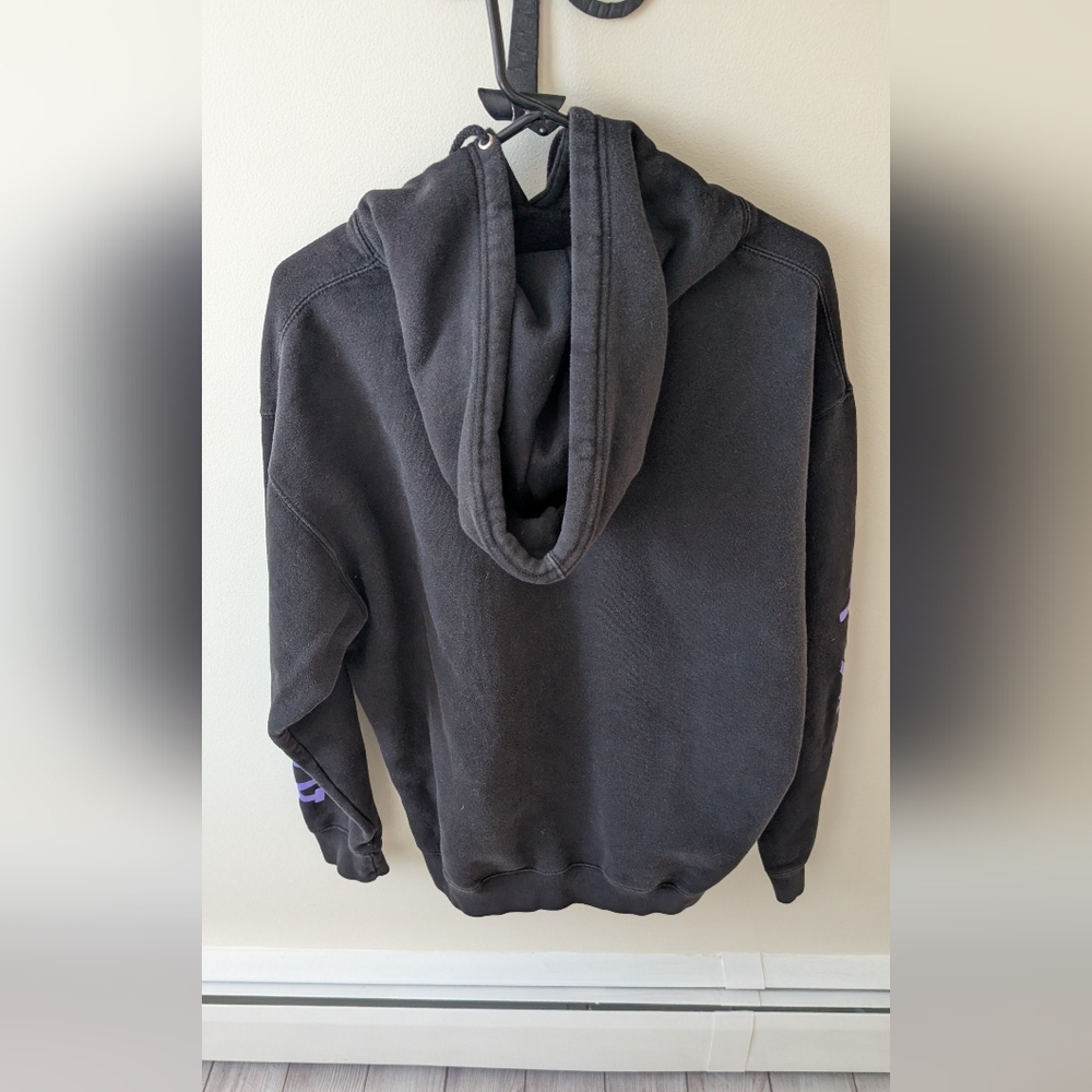 Keystreet co. Men's Pullover black hoodie from Tilly's. Size large - Picture 3 of 11